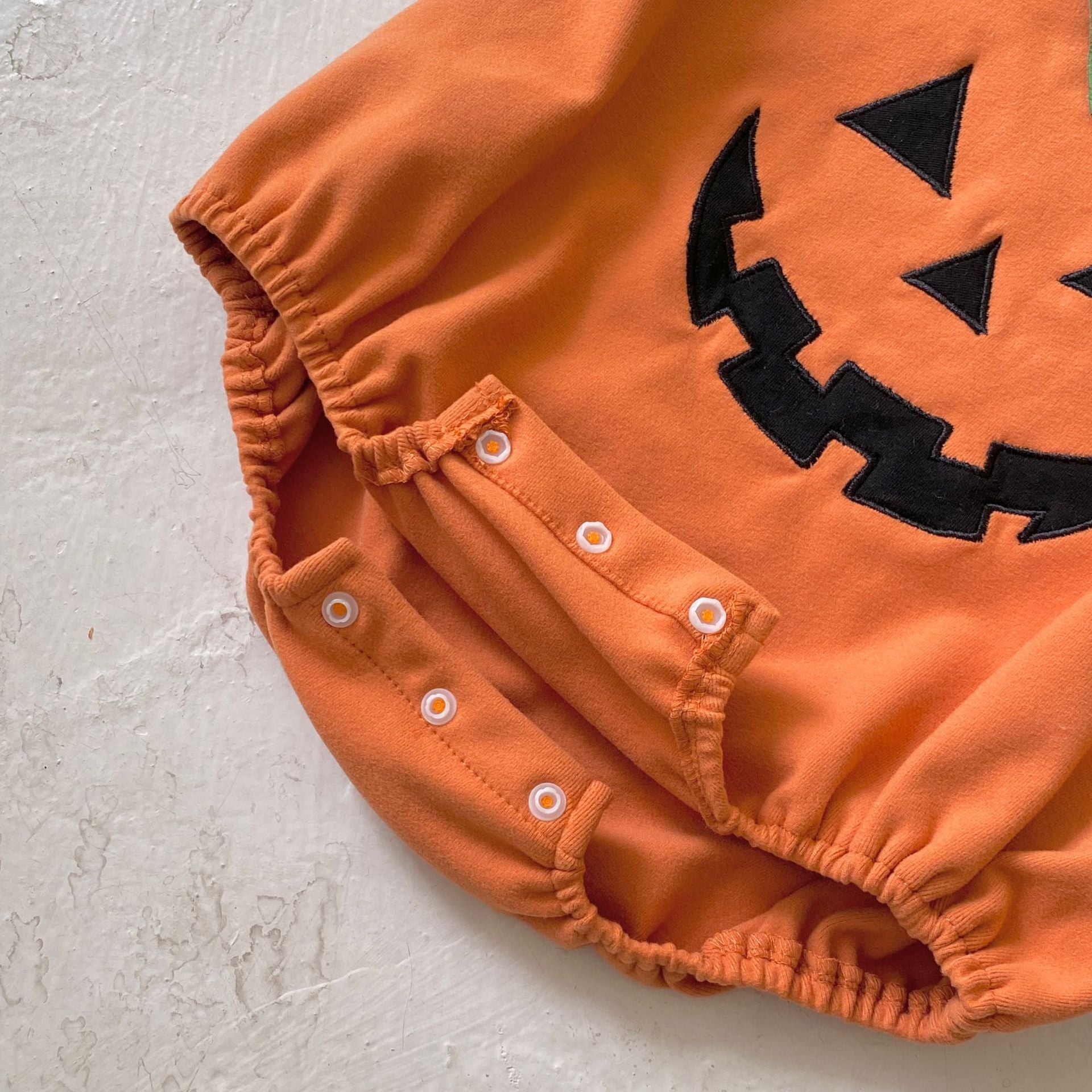 Autumn Arrival Baby Unisex Sleeveless Halloween Pumpkin Pattern